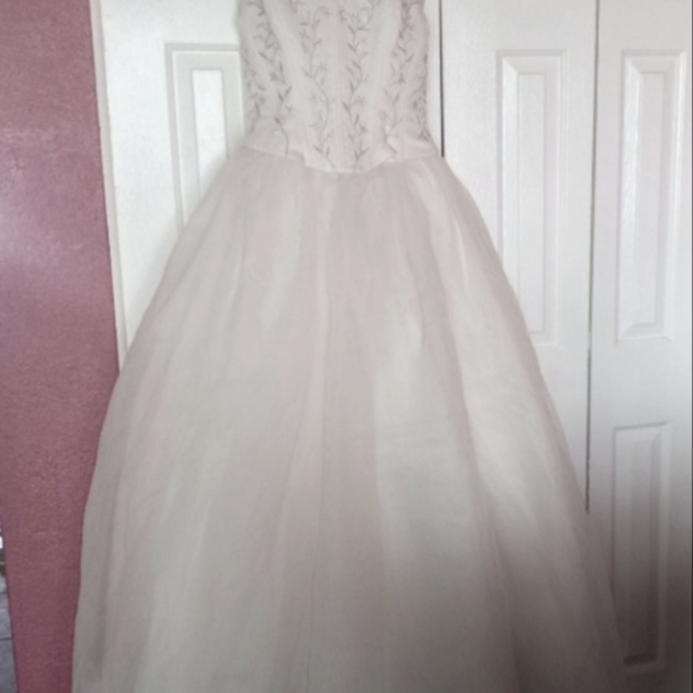 Wedding dress ensemble